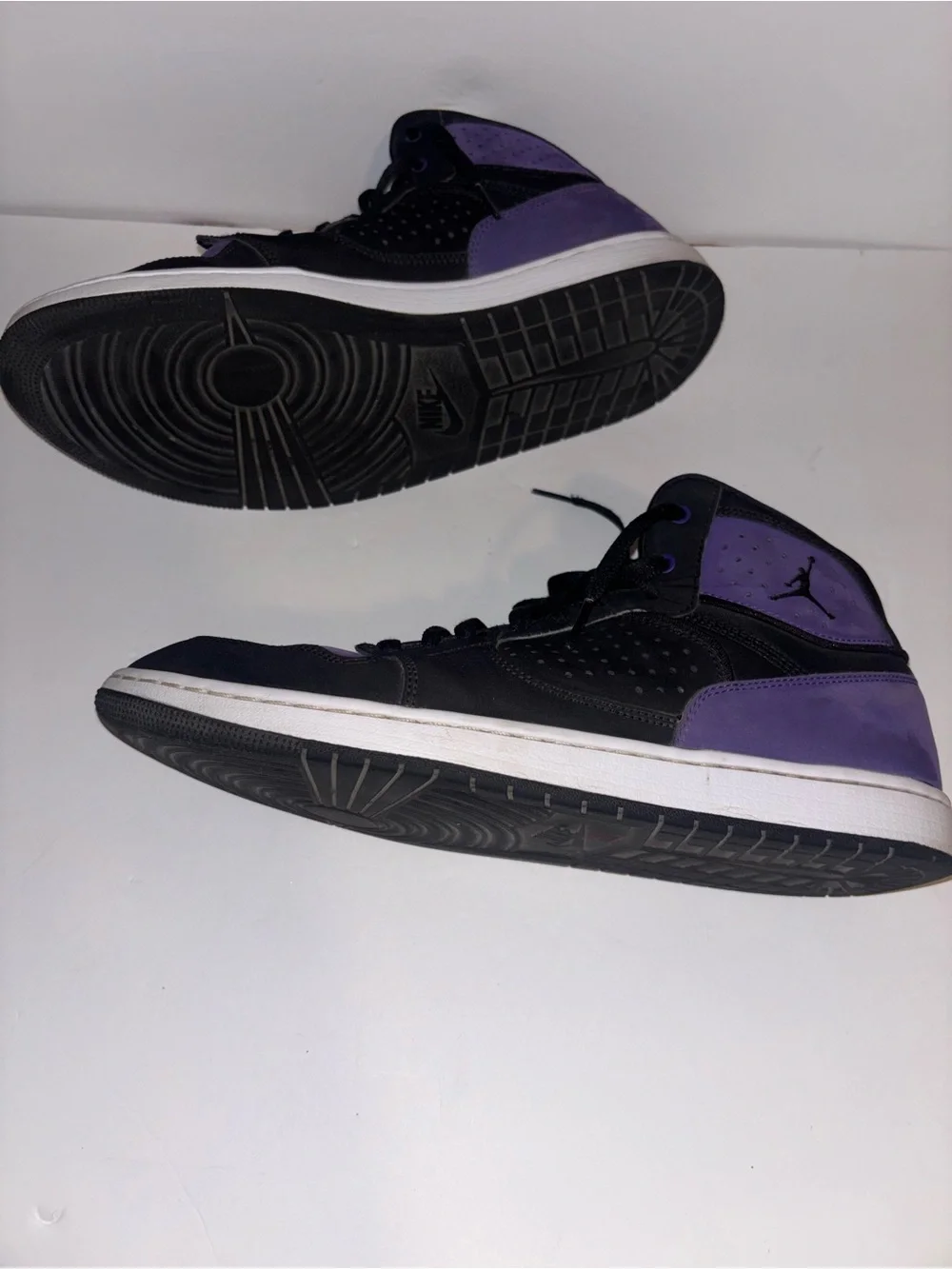 Nike Black and Purple Mid-Top Sneakers